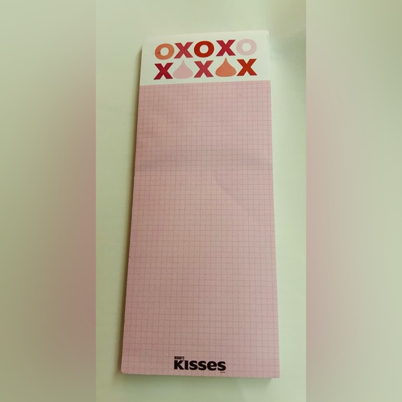 New Hershey's Kisses Pink Pad Hershey's Official Licensed Product Valentine - Picture 8 of 8